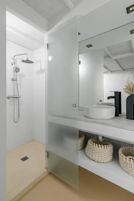 Beautiful And Cosy Flat La Latina-rastro-der * Madri